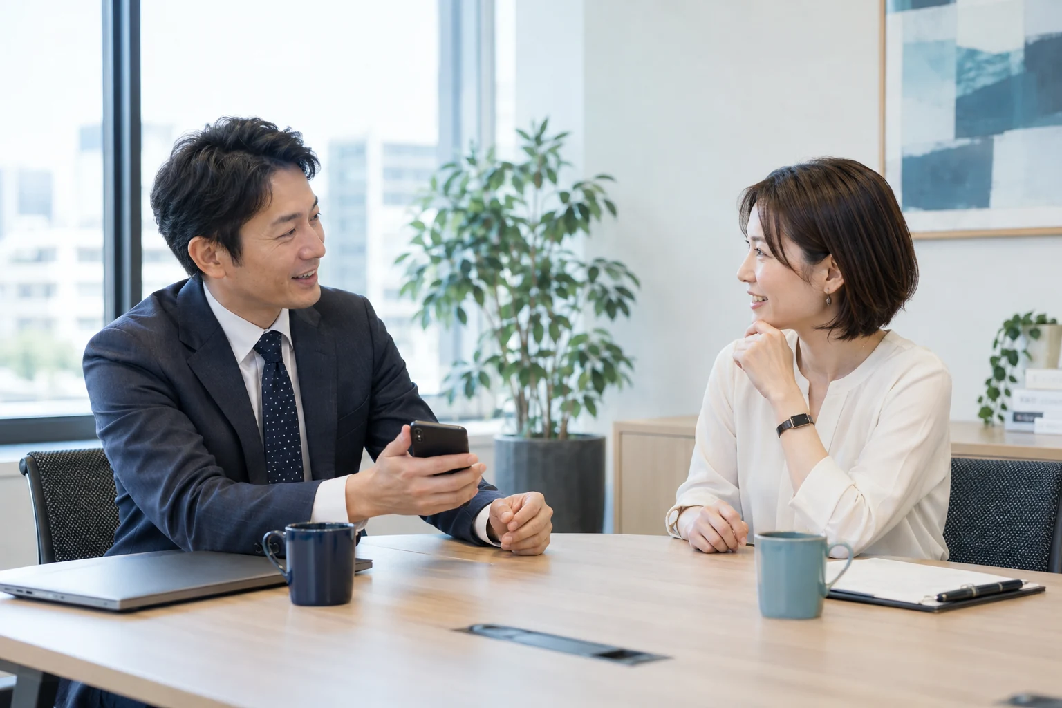 商談で対話する担当者とお客様のイメージ